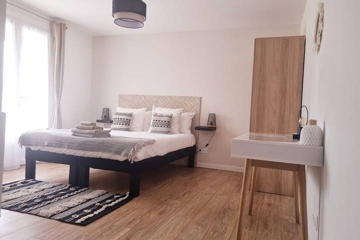 Ground floor Villa with swimming pool + petanque area - 2 bedrooms with en-suite bathrooms in Beaumes-de-Venise, Vaucluse