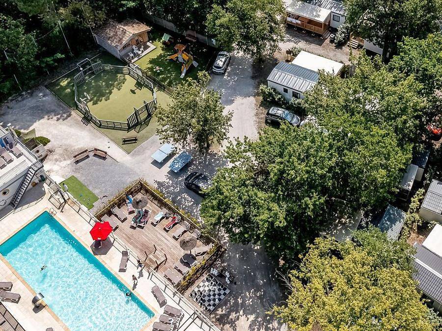Flower Camping la Canadienne - Mobilhome 2 personas - Homeflower Premium 20m² - 1 habitación + terraza semicubierta + Tv + sábanas + toallas | 2 personas in Arès, Region de Arcachon
