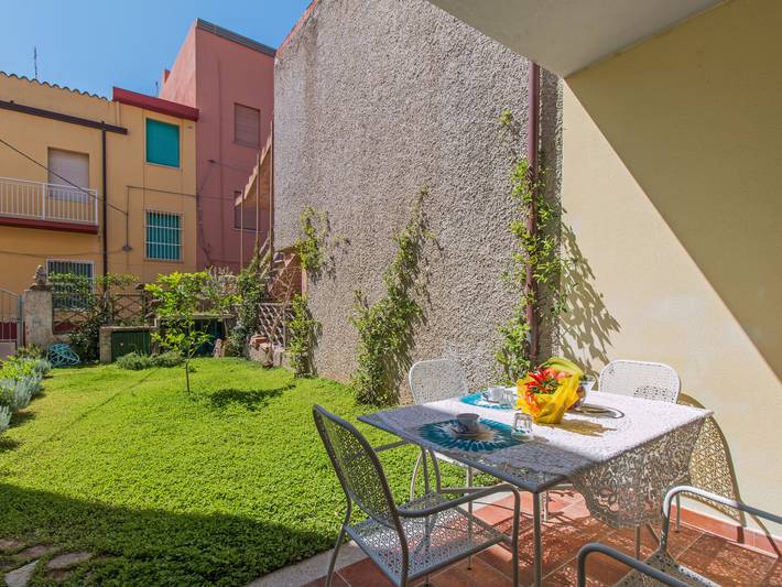 Appartamento per 4 persone, con Terrazza e Giardino a Siniscola