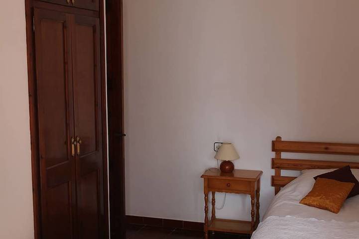 Apartamento entero, Casa Luna - Situado a sólo 5 minutos a pie de The Amazing Cala En Porter Bay. in Cala en Porter, Municipio de Alaior