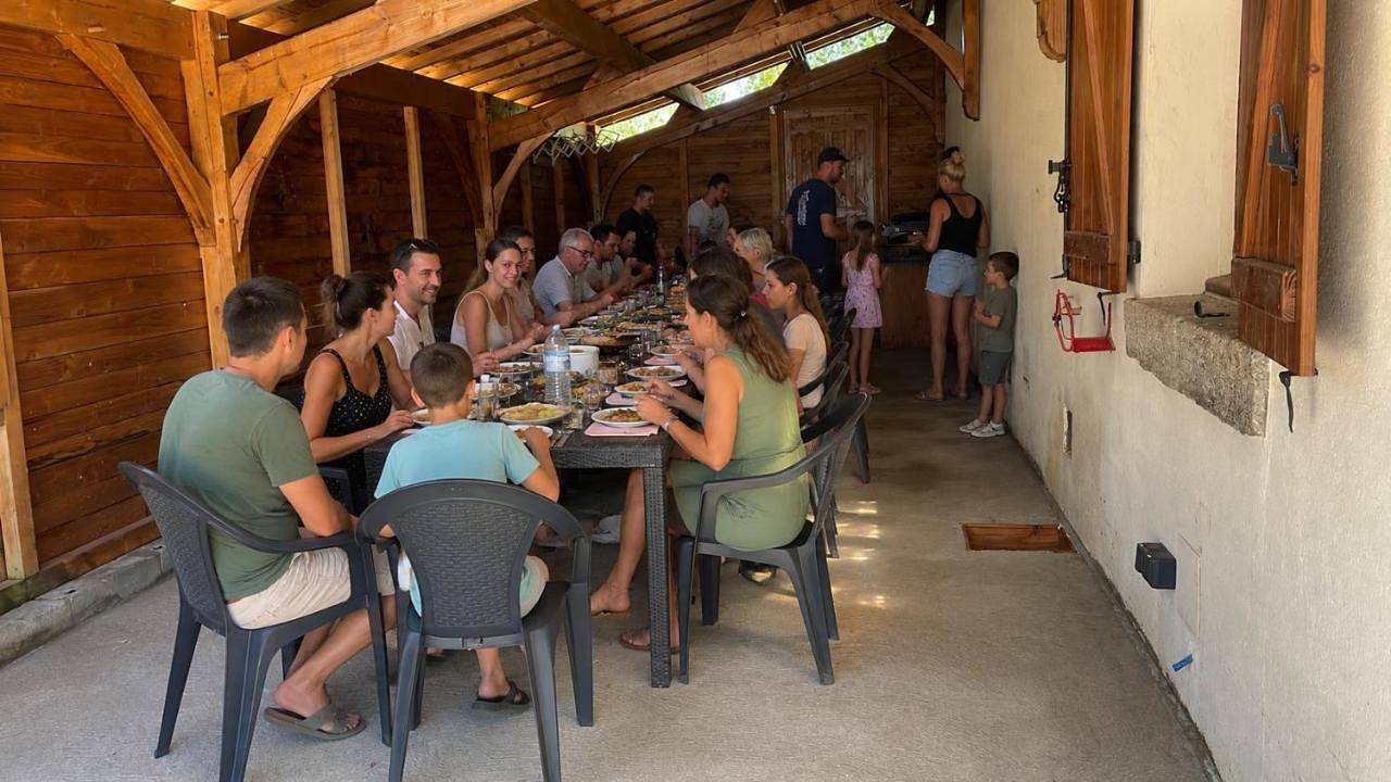 Gite 15 pers tout compris Les Lucioles in Crevant, Région de La Châtre