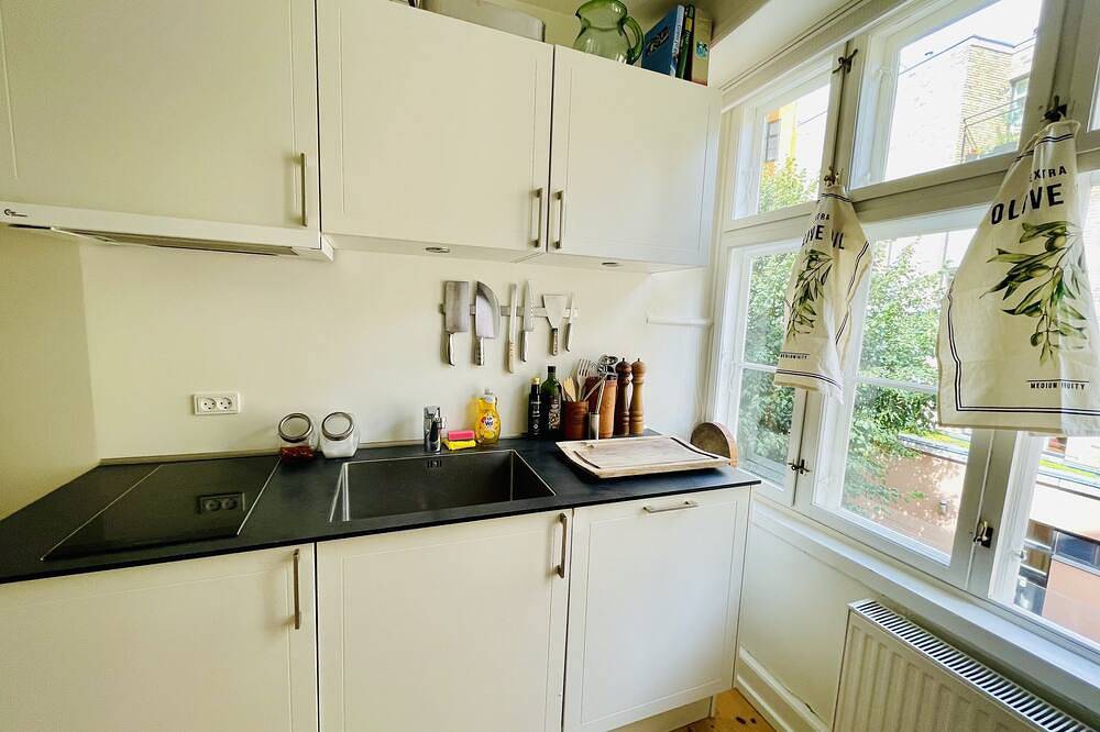 Entire apartment, Fiddle House: Your chic and charming residence in the heart of Copenhagen! in Copenhagen City, Copenhagen