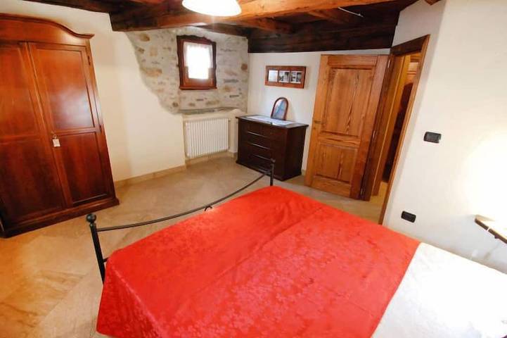 Gîte pour 2 personnes, avec jardin dans Fénis - 4