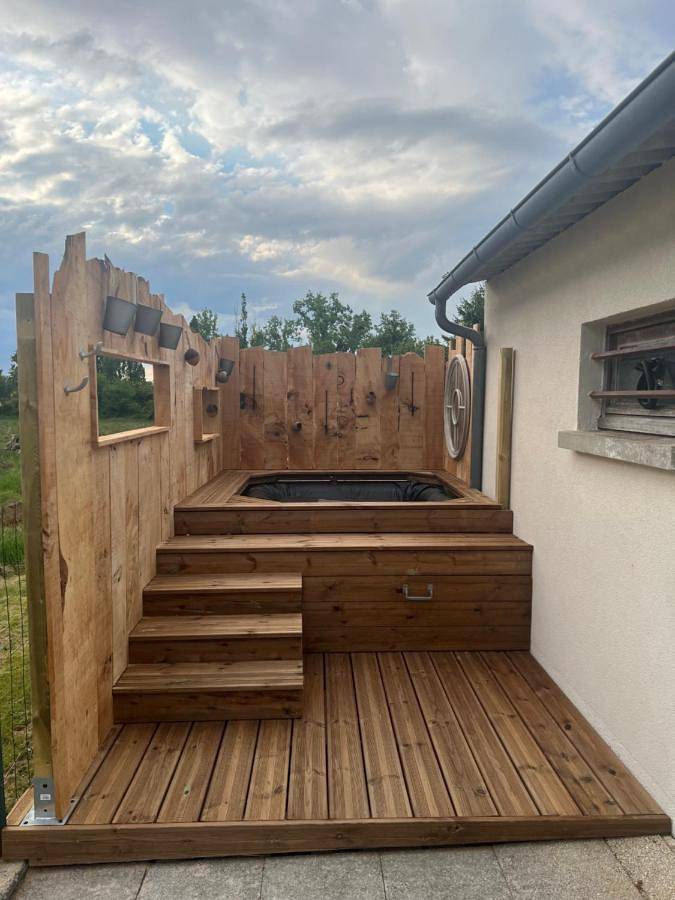Gîte pour 2 personnes, avec terrasse ainsi que jardin et jacuzzi à Mignaloux-Beauvoir