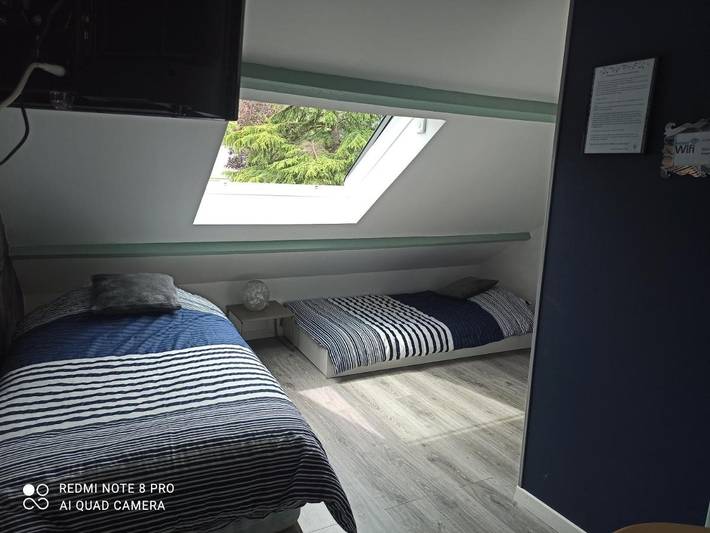 Gîte pour 2 personnes, avec Terrasse ainsi que Jardin et Vue dans Neuilly