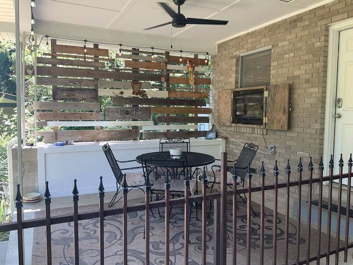 Vacation house for 4 people, with yard and terrace in Hot Springs