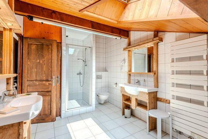 Maison d’hôte pour 2 personnes, avec jacuzzi et terrasse ainsi que sauna et jardin, animaux acceptés à Vacheresse - 4