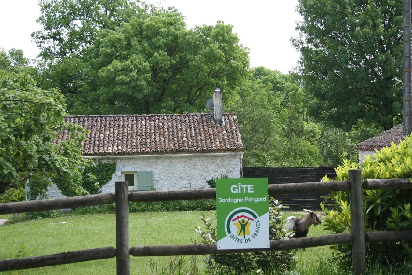 Gîte für 2 Personen mit Terrasse in Saint-Capraise-d'Eymet, Périgord Pourpre