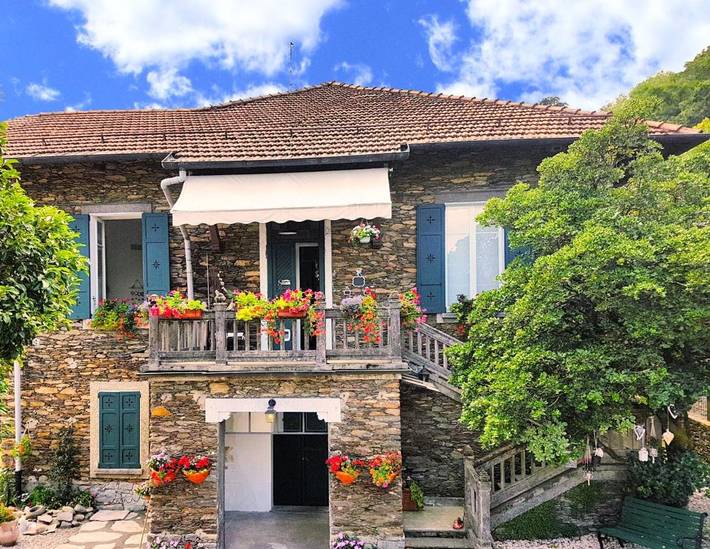 B&b per 2 persone, con Terrazza e Giardino nonché Piscina per bambini e Piscina sul Lago Maggiore
