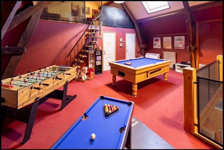 Villa in Gouttières — 350 m² mit Privatpool in Gouttières, Puy-de-Dôme