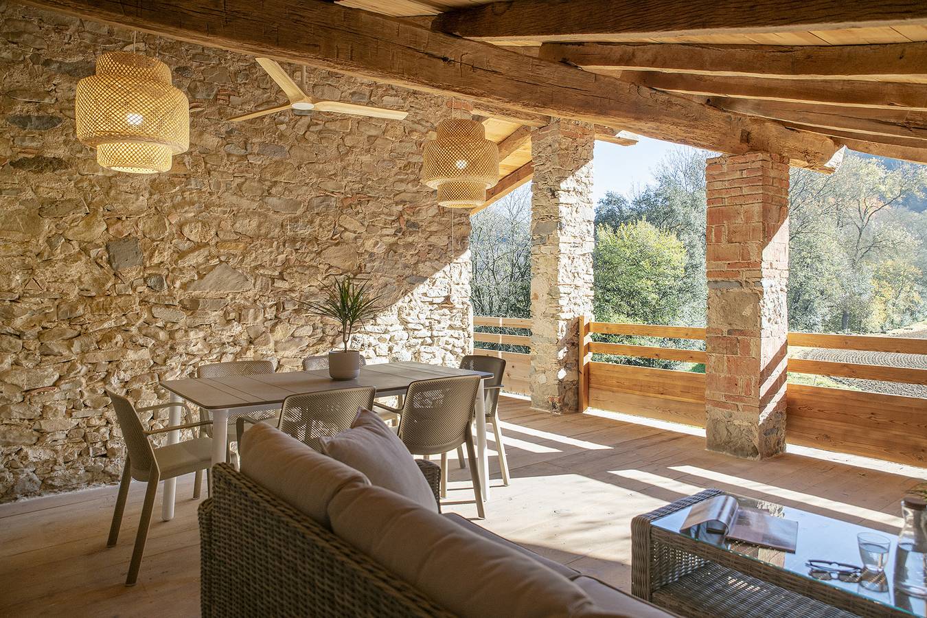 Apartamento entero, Apartamento 'Eixida' con vistas a la montaña, Wi-Fi y aire acondicionado in Montagut y Oix, Garrotxa