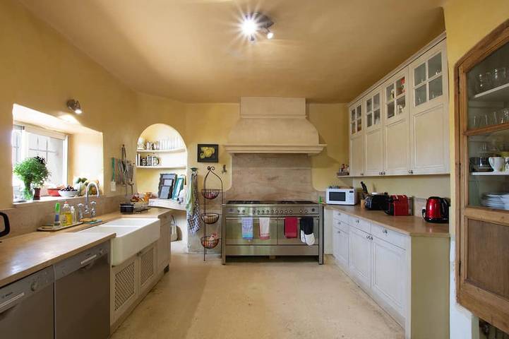 Château pour 16 personnes, avec jardin dans le Vaucluse - 2