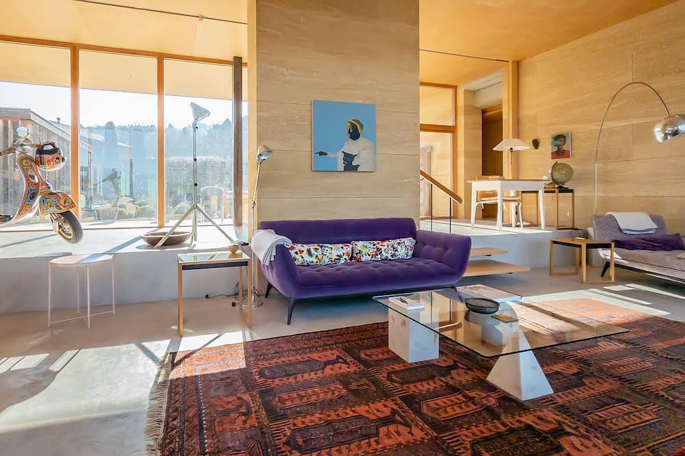 Modernes 4-Bett-Haus mit Infinity-Pool und Blick auf die Landschaft. in Villars, Regionaler Naturpark Luberon