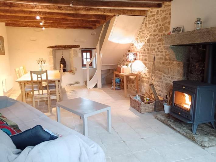 Gîte pour 4 personnes, avec terrasse et vue dans Bussière-Boffy