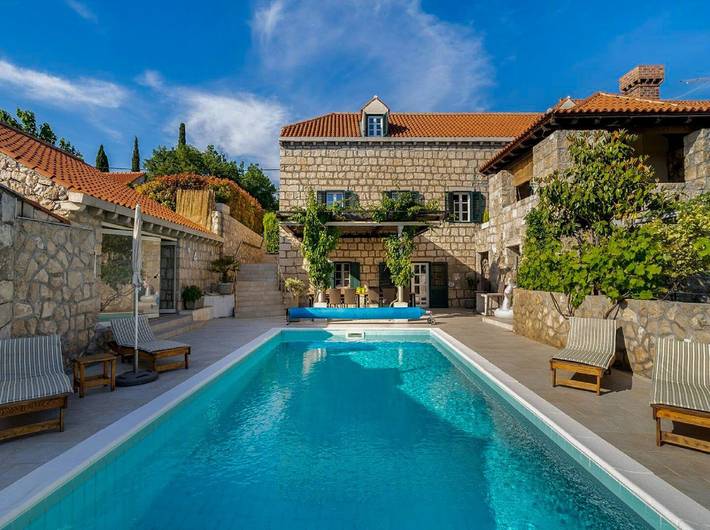 Villa per 12 persone, con terrazza e giardino nonché sauna e idromassaggio a Canali