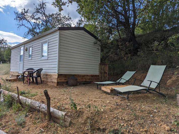 Tente pour 2 personnes, avec terrasse ainsi que jardin et jacuzzi dans les Alpes maritimes - 4