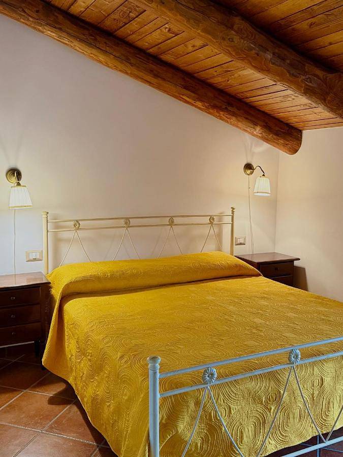 Chambre d’hôte pour 8 personnes, avec jardin et terrasse, animaux acceptés à Campagna - 2
