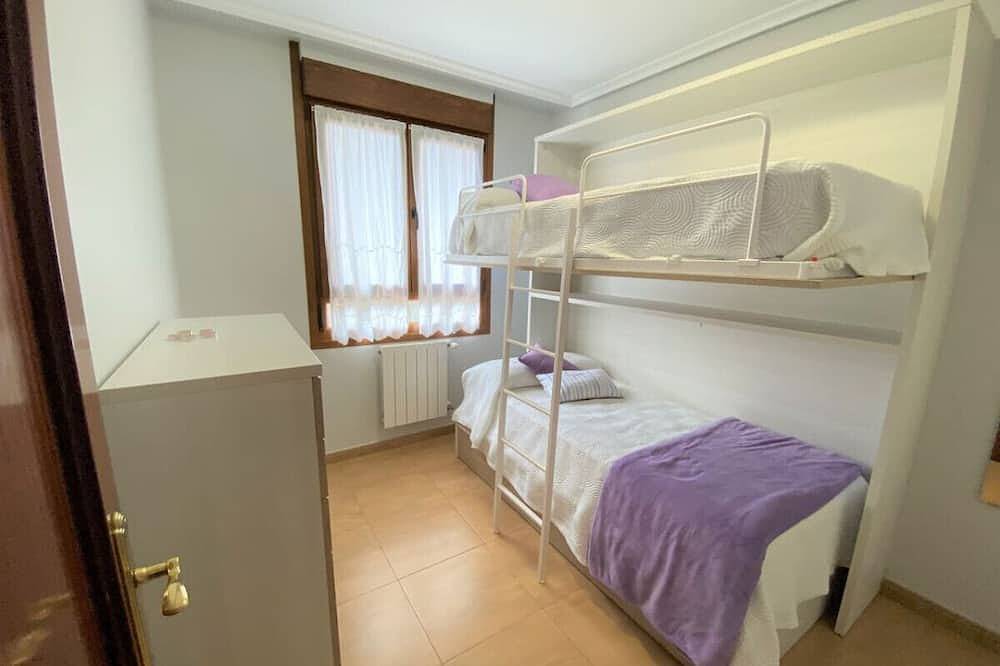 Ganze Wohnung, Bajo con jardin, piscina y garaje - Alcarite 6040 in Noja, Kantabrische Küste