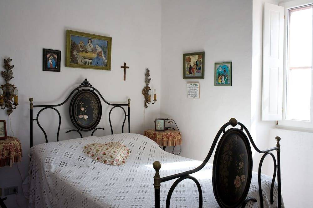 Hermosa dependencia independiente en una Masseria del siglo Xviii inmersa en el campo in Noci, Region de Bari