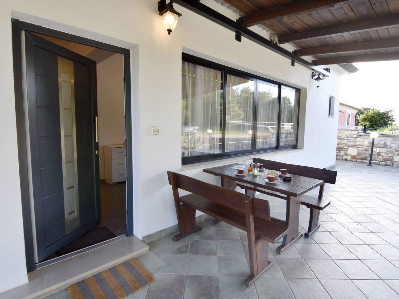 Ganze Wohnung, Zweizimmerwohnung mit großer Terrasse in Grupija bei Umag in Umag, Umag und Umgebung