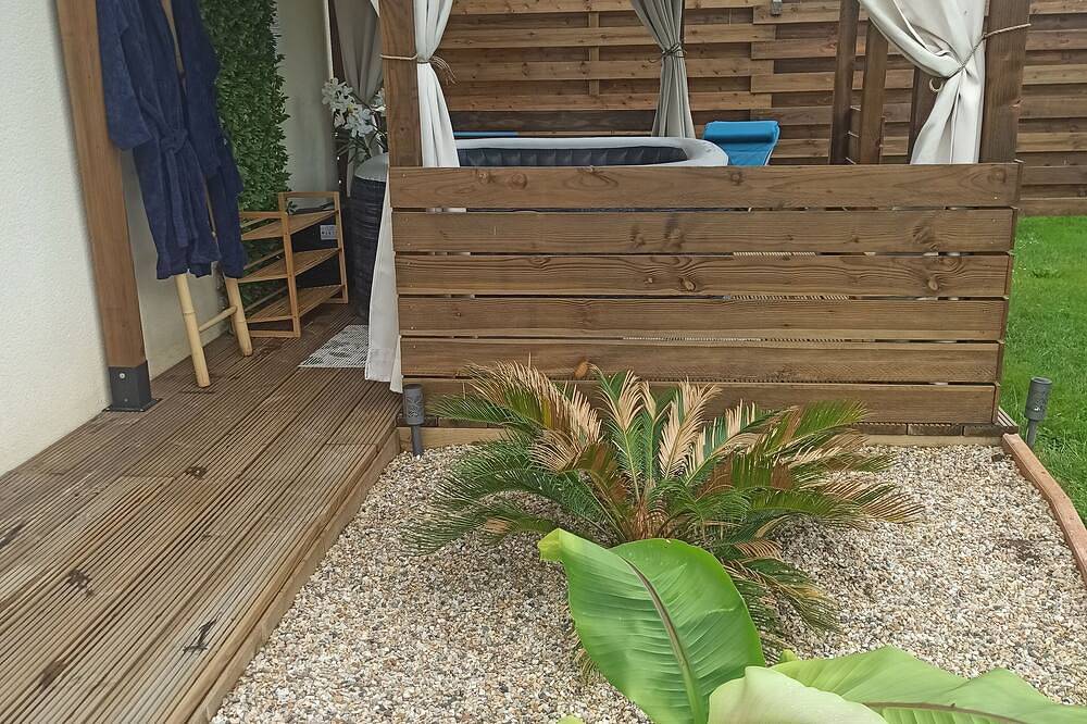 Appartement entier, Loft en pleine nature, spa privatif,  salon de massage, idéal pour se reposer in Montcaret, Périgord Pourpre