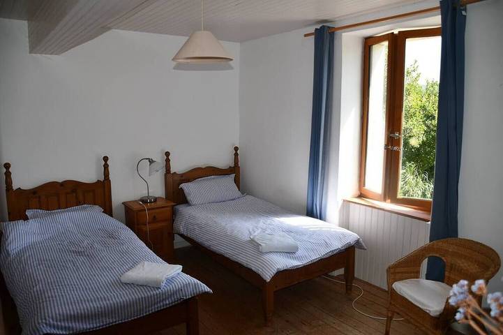 Gîte pour 10 personnes, avec jardin à Escueillens-et-Saint-Just-de-Bélengard - 4