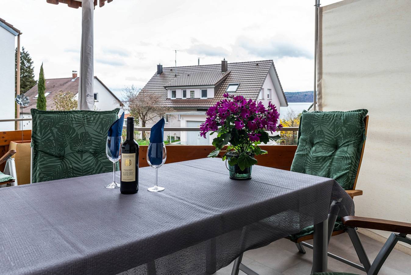Ganze Wohnung, Charmante Ferienwohnung "Ferienwohnung Mainau" 68 m2 ,mit 2 Balkone in Sipplingen, Region Bodensee-Oberschwaben