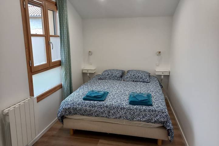 Gîte pour 6 personnes, avec terrasse à Pérouges - 2