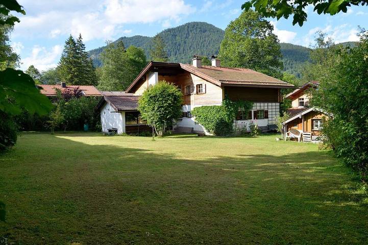 Ferienhaus für 10 Personen, mit Balkon und Garten am Schliersee