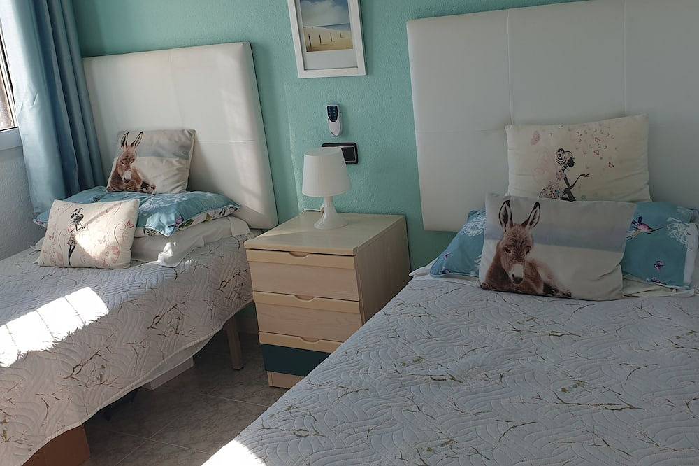 Hel leilighet, 2 sengs apt i Playa Flamenca, 400 meter til stranden, sentral beliggenhet. in Playa Flamenca, Orihuela