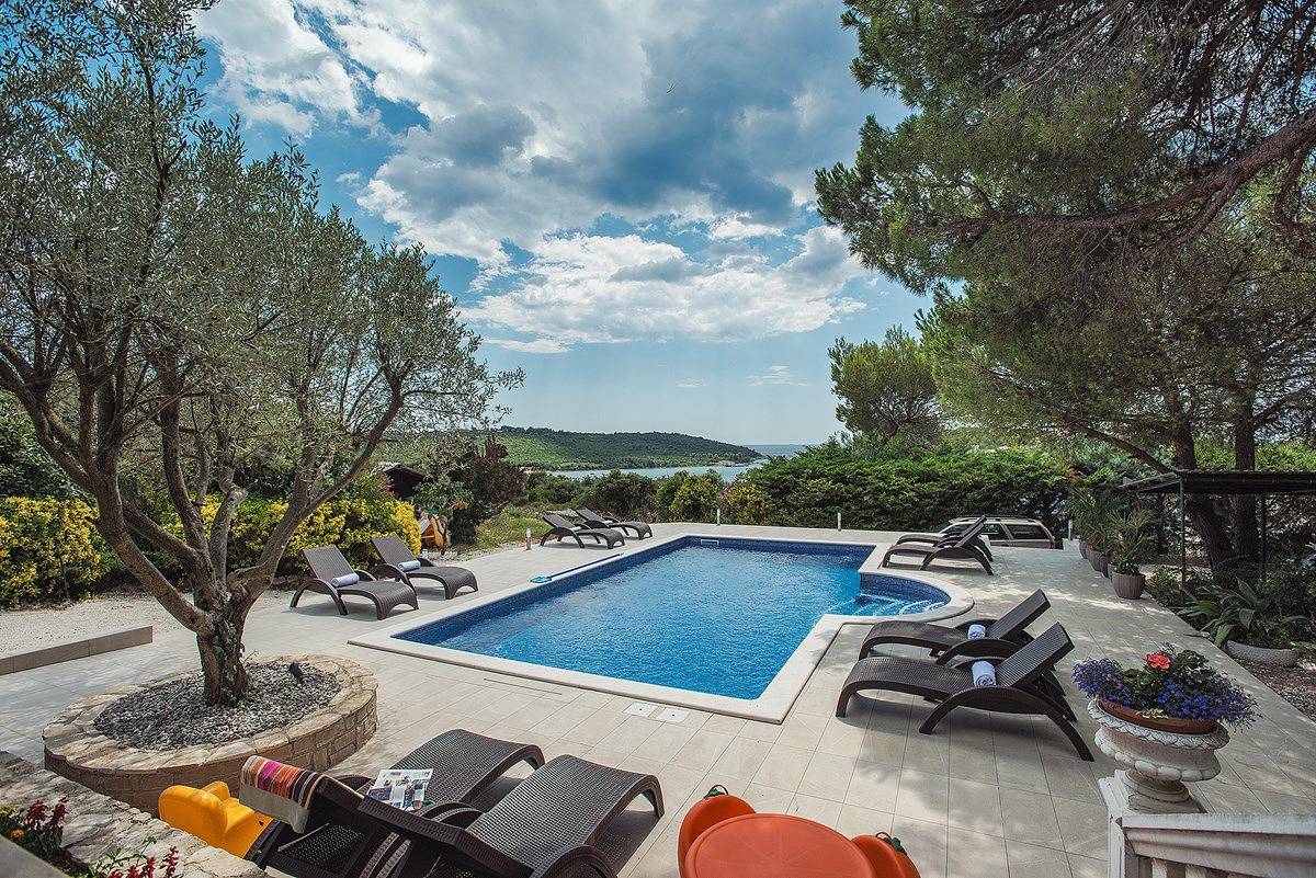 Ferienhaus mit Privatpool für 16 Personen ca. 267 qm in Banjole, Istrien (Istrische Riviera) in Banjole, Südküste Istrien