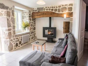 Gîte pour 4 Personnes dans Saint-Laurent-de-Veyrès, L'Aubrac, Photo 2