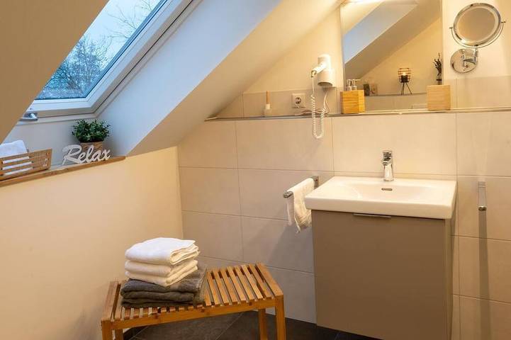Ganze Wohnung, 2-Bett-Ferienwohnung Harmonie - Landhaus Bachglück, Ferienwohnungen in Zülpich, Rheinland