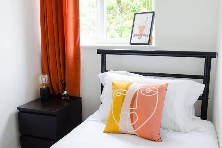 🌞 Bright & Spacious Margate Home – Just Minutes from the Beach 🏖️ in Botany Bay, Kent
