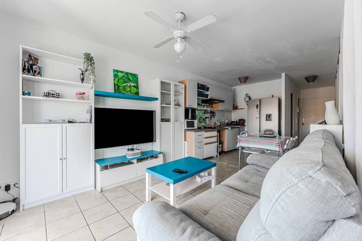 Appartement entier, Appartement 'Proche Plage Parentis' avec terrasse privée et Wi-Fi in Parentis-en-Born, Côte d’Argent