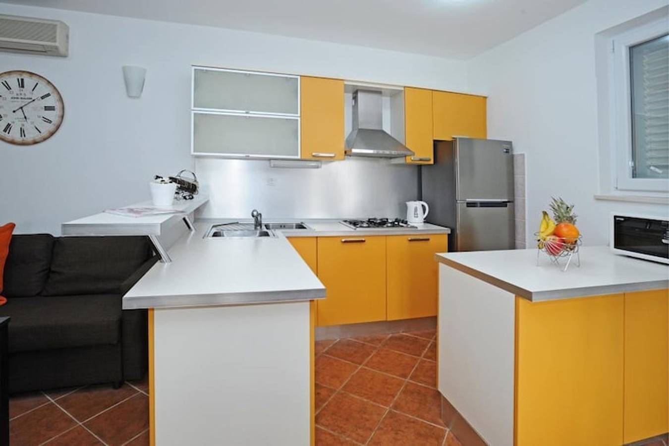 Holiday Home Odiseja- One Bedroom Apartment with Terrace and Sea View in Brsecine, Dubrovnik-Neretva