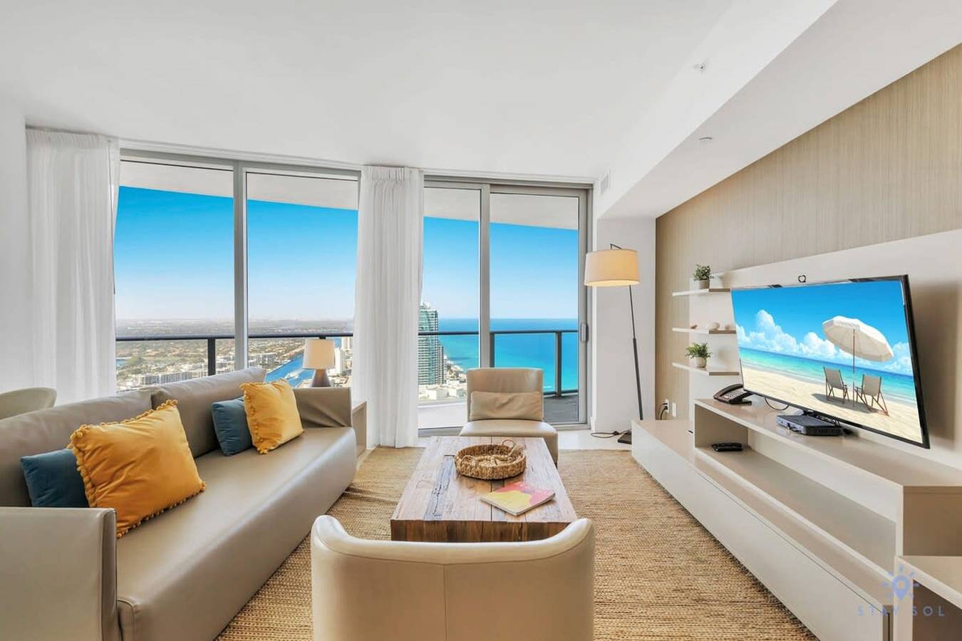 Apartamento entero, Stunning 1Br Apt With Ocean View Balcony in Hollywood Beach (FL), Hallandale Beach