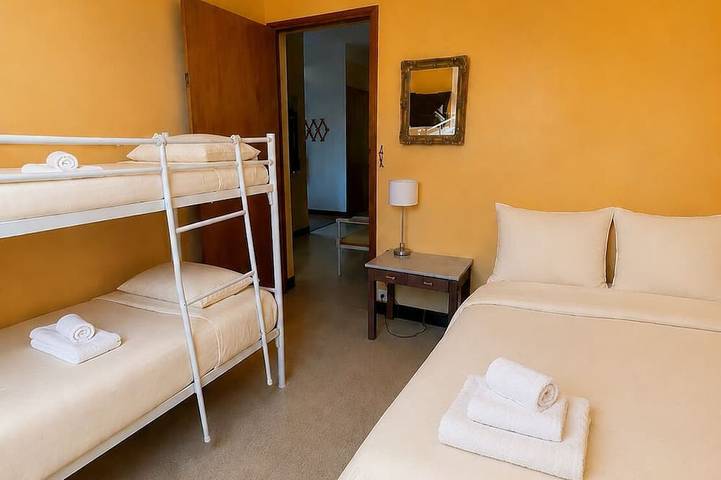 Location de vacances pour 8 personnes dans Plage de la Madrague - 4