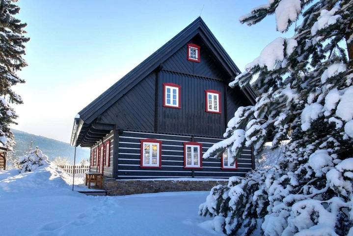 Chalet für 15 Personen, mit Ausblick und Sauna sowie Garten, kinderfreundlich am Riesengebirge