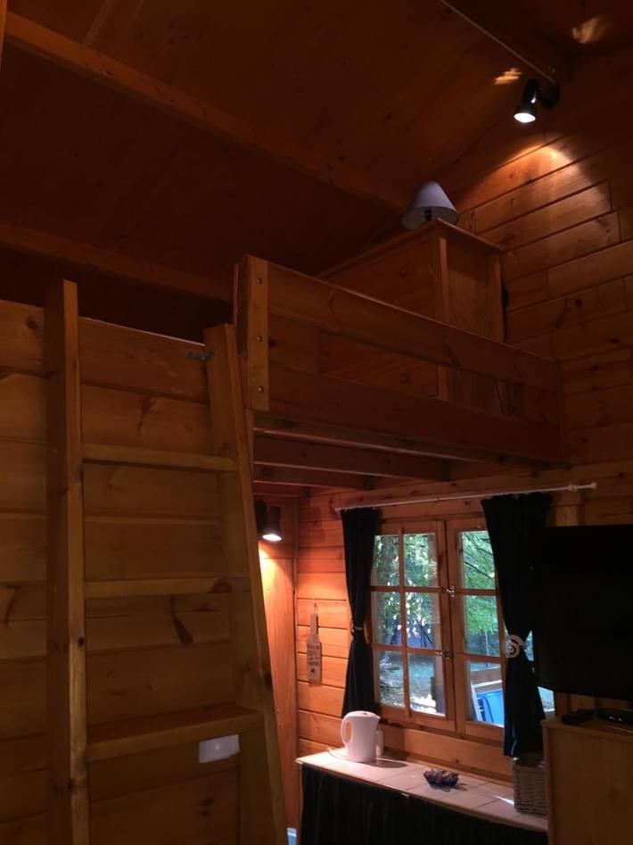 Location de vacances pour 4 personnes, avec vue ainsi que jardin et piscine à Le Buisson-de-Cadouin - 4