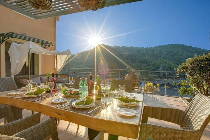 Location de vacances pour 6 personnes, avec Vue sur l’océan et Terrasse ainsi que Jardin et Piscine dans Άσος - 4
