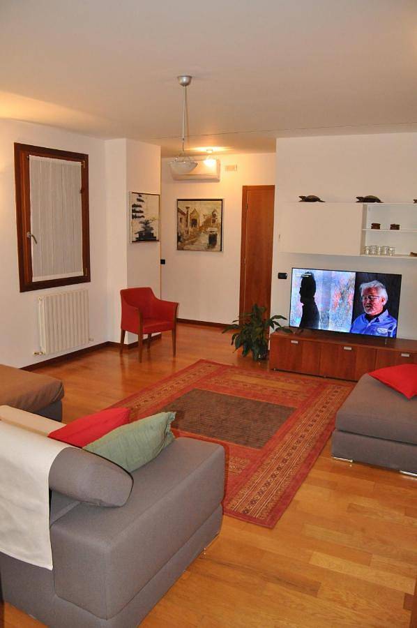 Appartamento per 4 persone, con Panorama a Montebelluna