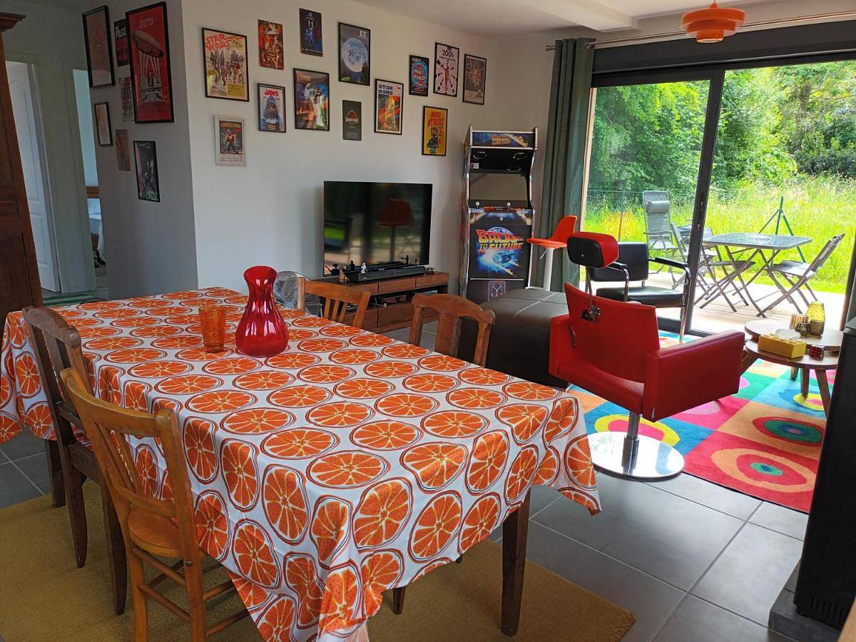 Two-Bedroom House in Angoville-sur-Ay, Région de Coutances