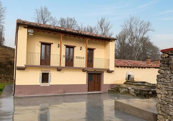 Apartamento de vacaciones para 12 personas, con vistas y terraza, Se admiten mascotas en Las Merindades