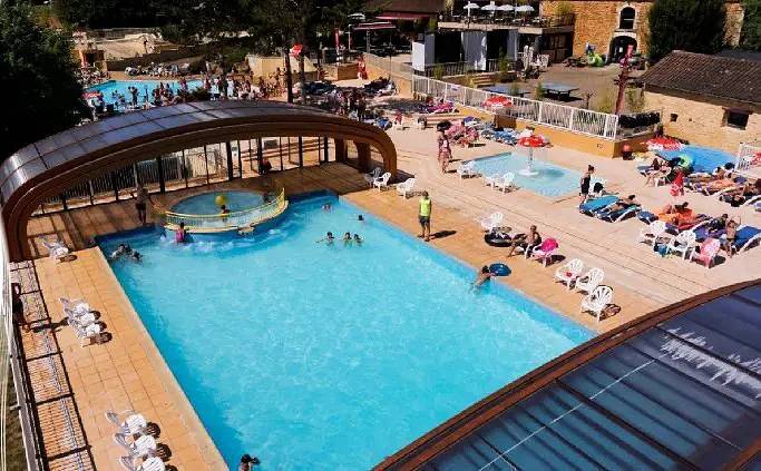 Gîte pour 2 personnes, avec piscine et terrasse à Saint-Geniès
