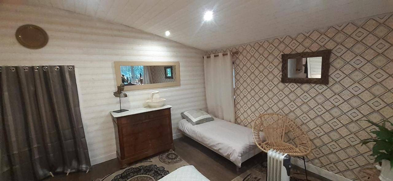 Two-Bedroom House in Treize-Vents, Vallée de la Loire