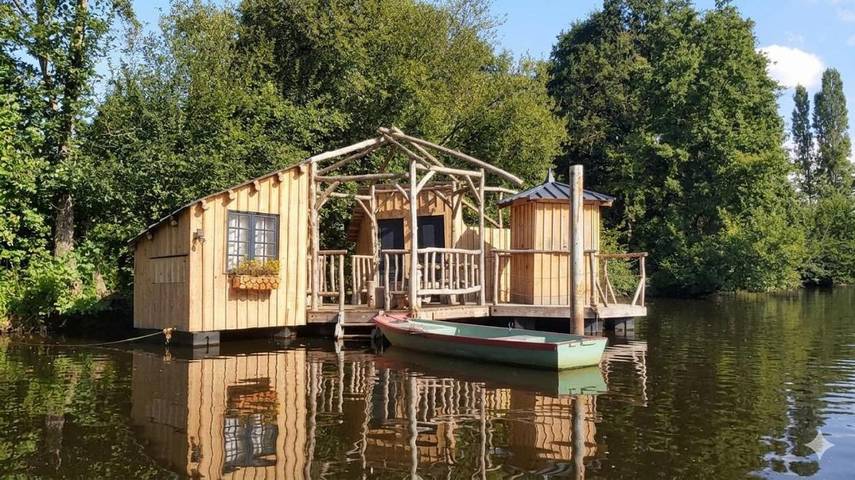 Location de vacances pour 2 personnes, avec jardin ainsi que terrasse et vue, animaux acceptés dans Les Hauts-d'Anjou - 2