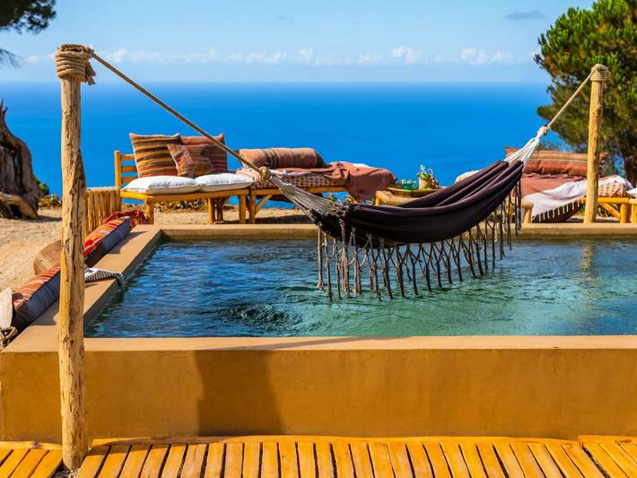 Casa vacanza per 3 persone, con Balcone e Terrazza nonché Giardino e Piscina a Sant'Ambrogio