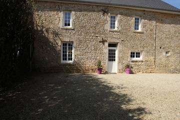 Gîte pour 8 personnes, avec jardin, animaux acceptés dans Orglandes