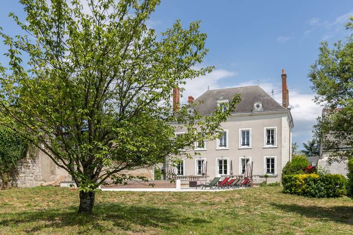 Gîte pour 26 personnes, avec piscine ainsi que jardin et terrasse, animaux acceptés à Saint-Aignan - 2